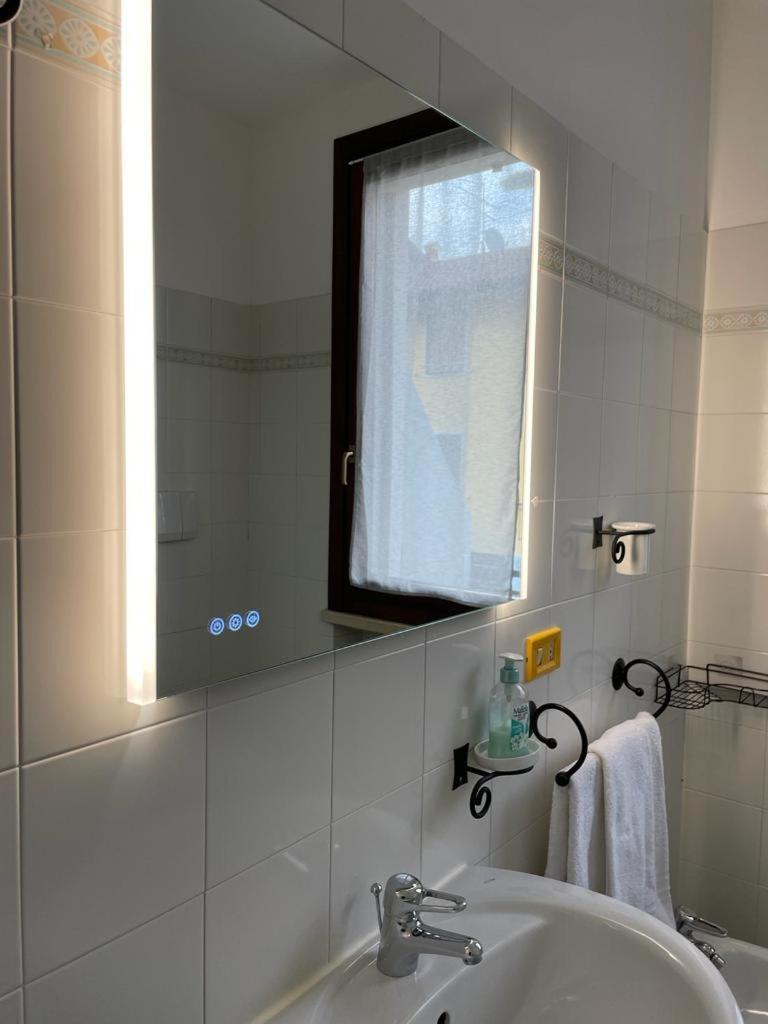 Villa Casa Laghetto Castellaro  Zimmer foto